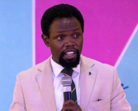 Pst. Efferson Maliru